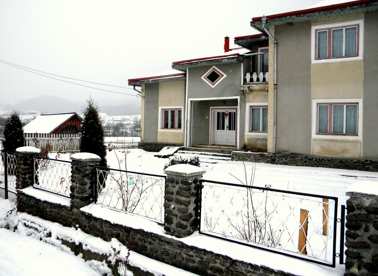 Casa Florea Poiana Stampei Luaran gambar